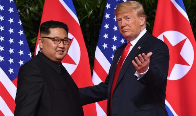 دونالد ترامب وزعيم كوريا الشمالية 