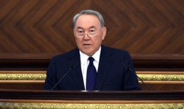  سلطان نزارباييف - رئيس كازاخستان المستقيل