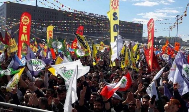 احتفالات الأكراد بإسطنبول