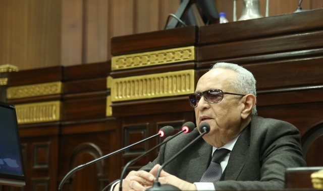  المستشار بهاء الدين أبو شقة رئيس اللجنة التشريعية والدستورية بمجلس النواب