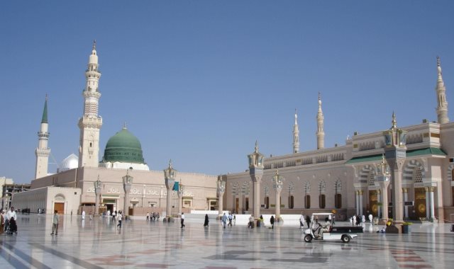 المسجد النبوي الشريف بالمدينة المنورة