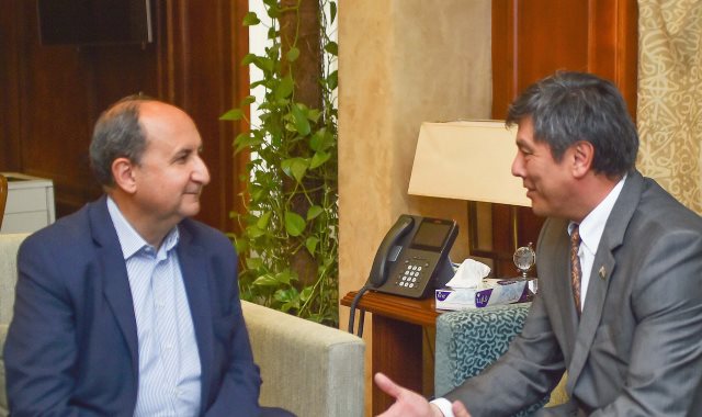 عمرو نصار يلتقي سفير أوزبكستان في مصر