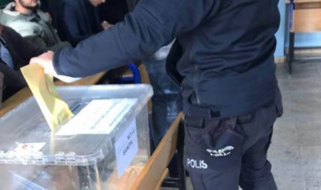 شرطة تركيا تشارك فى الانتخابات المحلية