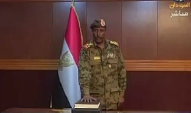  الفريق عبدالفتاح البرهان رئيس المجلس العسكرى الانتقالى بالسودان