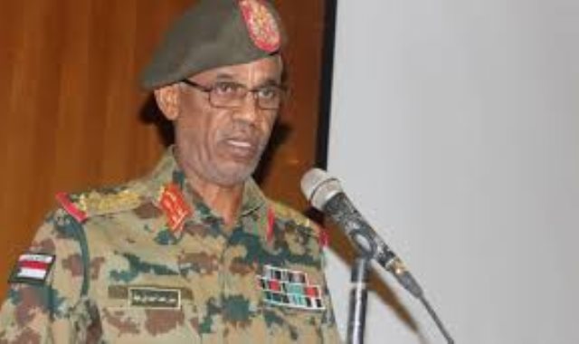 الفريق أول عوض بن عوف - وزير الدفاع السودانى السابق