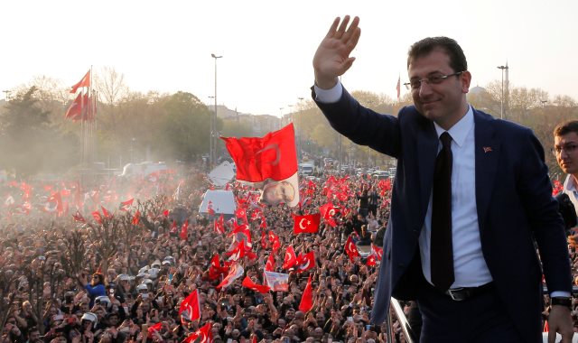 أكرم إمام أوغلو مرشح حزب الشعب الجمهوري التركي المعارض