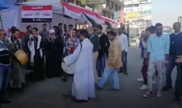إقبال كثيف ونماذج مشرفة.. اليوم الثاني من الاستفتاء بالقاهرة