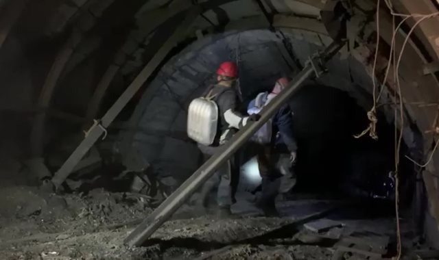 ارتفاع قتلى انفجار منجم للفحم في أوكرانيا لـ 13 شخصا