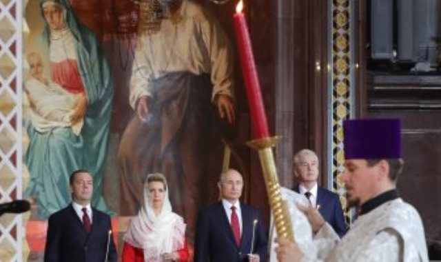 بوتين فى قداس عيد القيامة