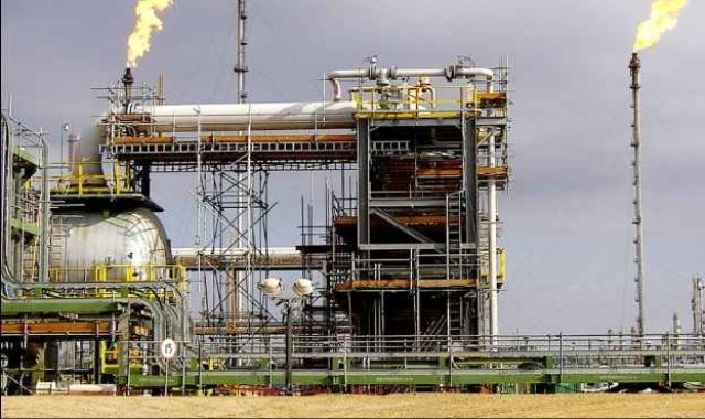 البترول: معمل تكرير أسيوط تغطي 65% من احتياجات الصعيد