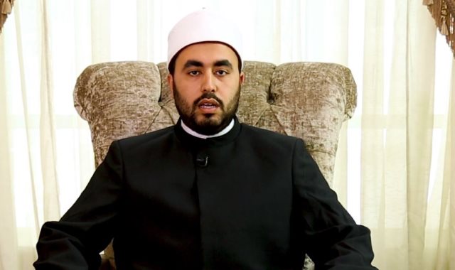 الشيخ عبد القادر الطويل عضو مركز الأزهر