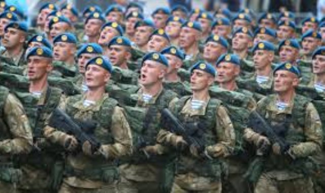 أوكرانيا تستبدل الاستعراض العسكرى بموسيقى "الراب" 