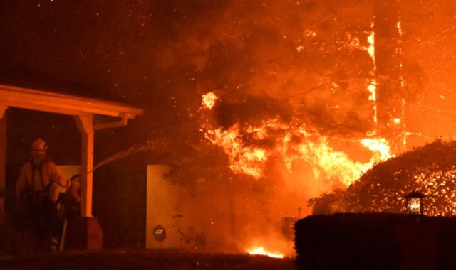 مقتل 3 أشخاص بسبب حرائق الغابات فى كاليفورنيا الأمريكية فيديو