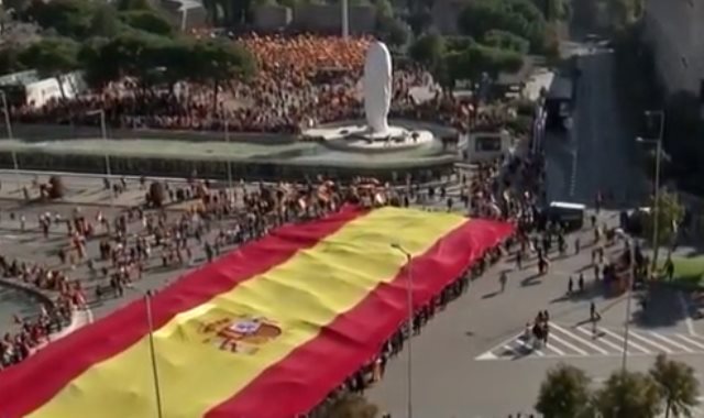 احتجاجات ضد انفصال كتالونيا بمدريد