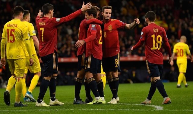 إسبانيا ضد رومانيا