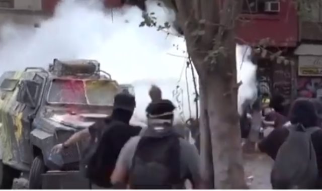 اشتباكات بين الأمن والمتظاهرين فى تشيلى