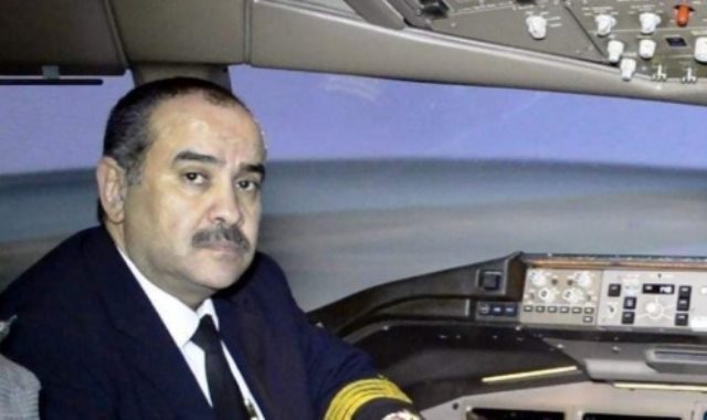 محمد منار وزير الطيران المدنى