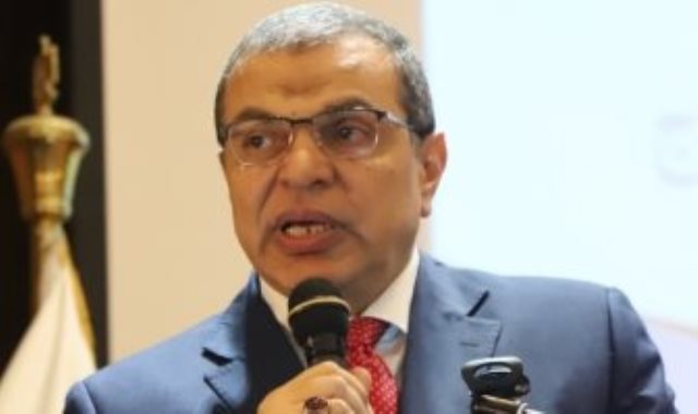 محمد سعفان وزير القوى العاملة 