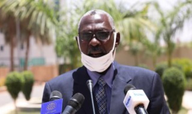  وزير الدفاع السودانى 