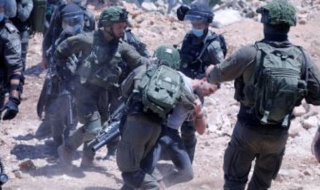 عنف قوات الاحتلال مع الفلسطينين- ارشيفية
