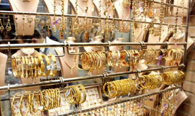 مبيعات الذهب تتراجع خلال يناير2021