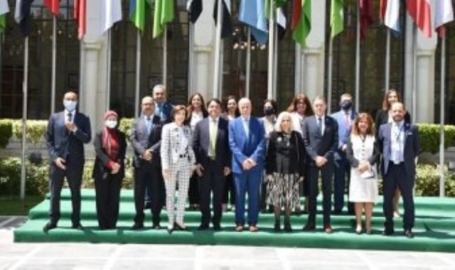السفيرة هيفاء أبو غزالة ووفد صندوق الأمم المتحدة للسكان