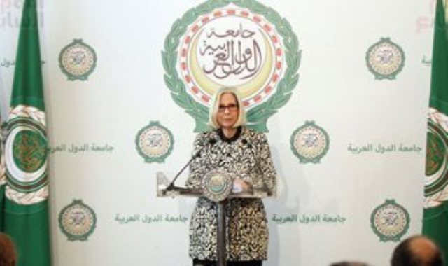 السفيرة هيفاء أبو غزالة الأمين العام المساعد رئيس قطاع الشؤون الاجتماعية