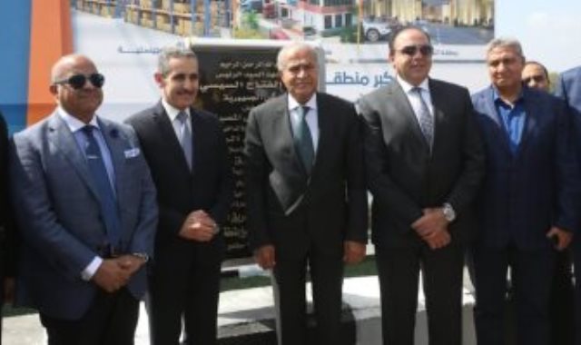 وزير التموين يدشن أول سوق نموذجى بمنطقة الدلتا