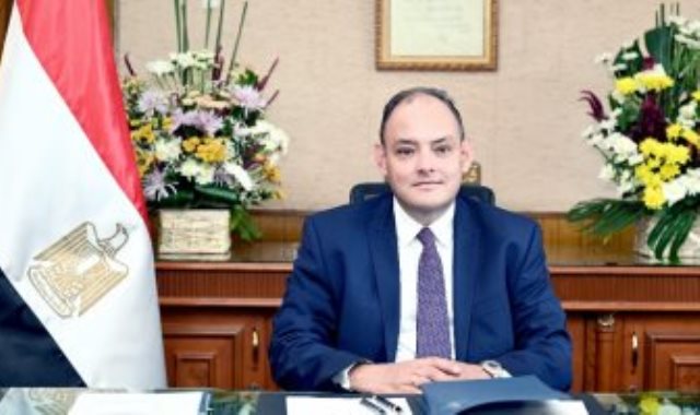 المهندس أحمد سمير وزير الصناعة والتجارة