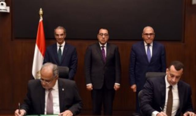 رئيس الوزراء يشهد توقيع بروتوكول تعاون بين الهيئة العربية