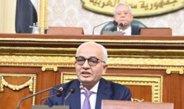 الدكتور رضا حجازى - وزير التربية والتعليم