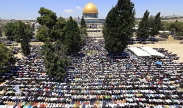 الصلاة فى المسجد الأقصى ـ صورة أرشيفية