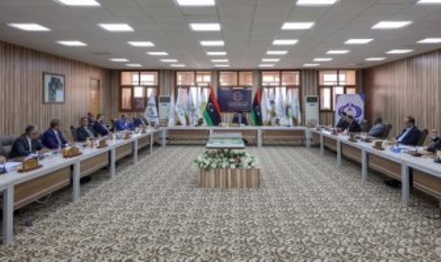 رئيس المجلس الرئاسى الليبى محمد المنفى يترأس الاجتماع