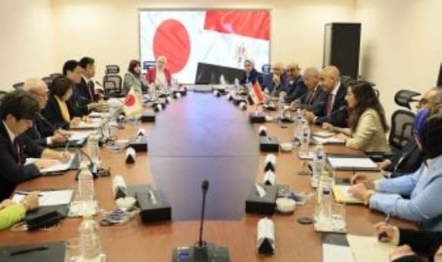 وزير التعليم خلال لقائه مع الوفد اليابانى وزير التعليم خلال لقائه مع الوفد اليابانى