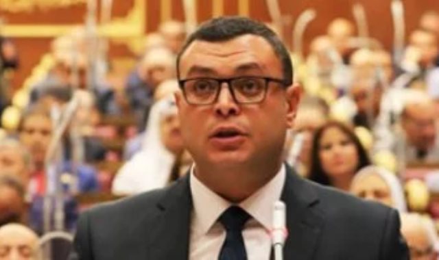 شريف الشربيني وزير الإسكان والمرافق والمجتمعات العمرانية شريف الشربيني وزير الإسكان والمرافق والمجتمعات العمرانية