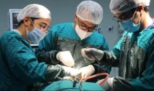 فريق جراحة الوجه والفكين بمستشفى الشيخ زايد التخصصي فريق جراحة الوجه والفكين بمستشفى الشيخ زايد التخصصي