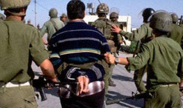 معتقلين فلسطينيين - أرشيفية معتقلين فلسطينيين - أرشيفية