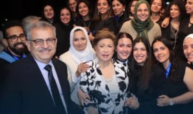 أول ظهور للدكتورة نوال الدجوي بعد أزمة أحفادها أول ظهور للدكتورة نوال الدجوي بعد أزمة أحفادها