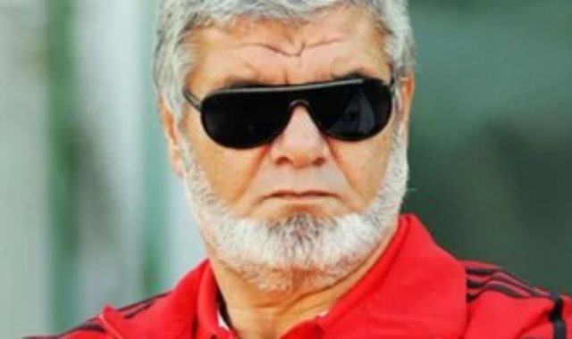 إكرامى الشحات نجم الأهلى الأسبق إكرامى الشحات نجم الأهلى الأسبق