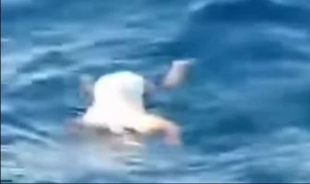جثمان الطفلة مريم في عرض البحر