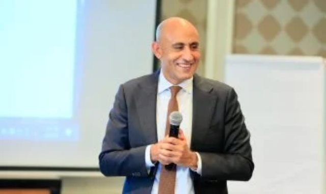 محمد عبد اللطيف وزير التربية والتعليم محمد عبد اللطيف وزير التربية والتعليم