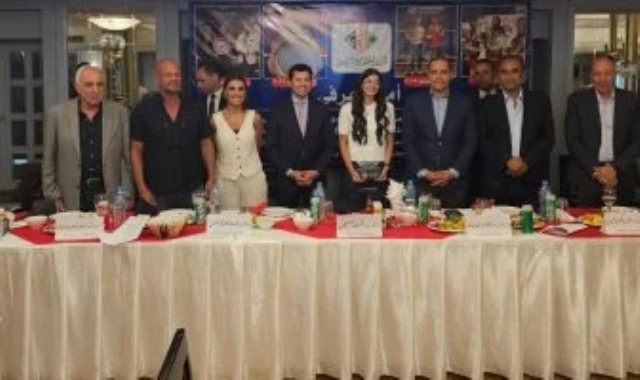 وزير الرياضة يشهد حفل تكريم أمينة عرفي وزير الرياضة يشهد حفل تكريم أمينة عرفي