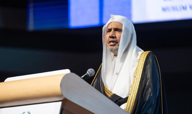 الأمين العام لرابطة العالم الإسلامي يختتم الملتقى العالمي للتصديق على الإجازات القرآنية وتكريم قُرّاء دُول آسيان الأمين العام لرابطة العالم الإسلامي يختتم الملتقى العالمي للتصديق على الإجازات القرآنية وتكريم قُرّاء دُول آسيان