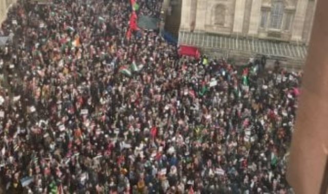 مظاهرات بريطانيا لدعم غزة مظاهرات بريطانيا لدعم غزة