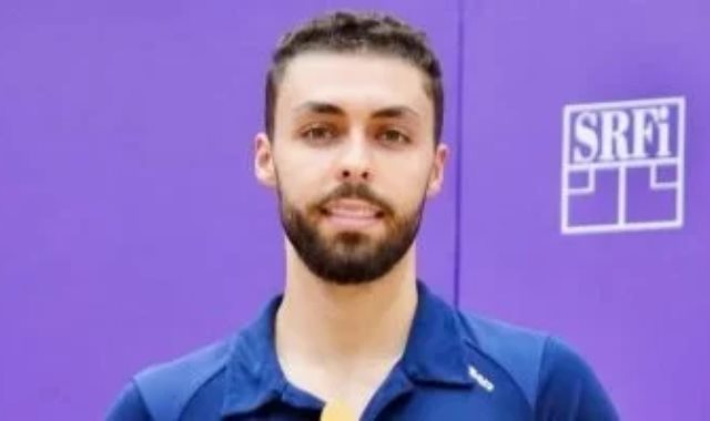 عمر التركى بطل الاسكواش