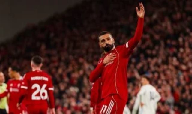 محمد صلاح يحتفل بهدفه مع ليفربول