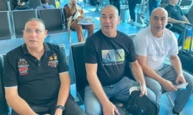 حسام وإبراهيم حسن فى طريقهما إلى الإمارات