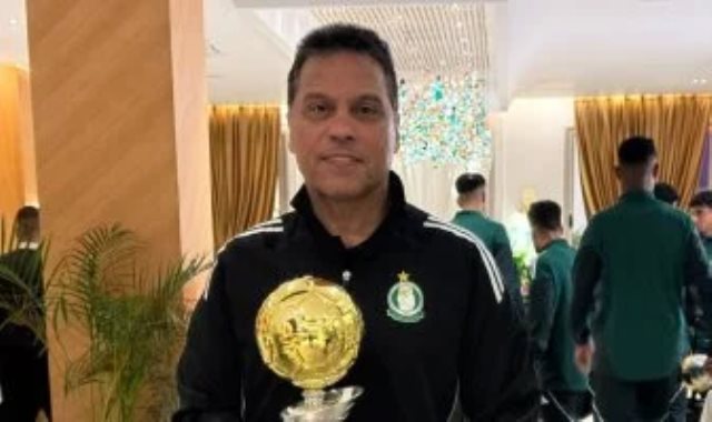 حسام البدرى المدير الفني لنادي أهلي طرابلس