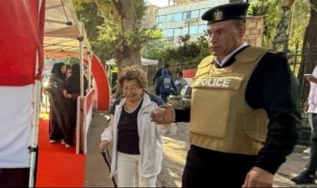 رجال الشرطة حراس الانتخابات