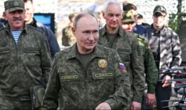 الرئيس الروسي بالزي العسكري